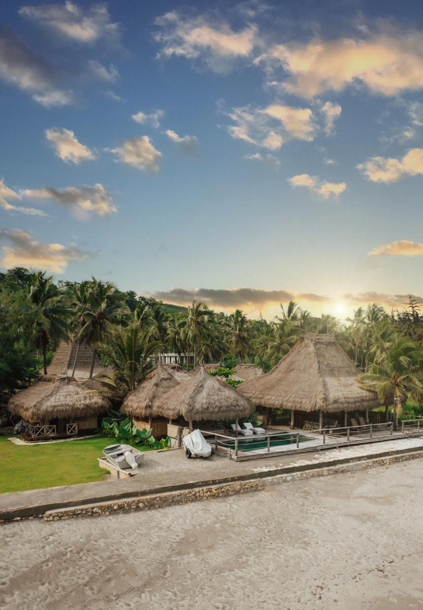 Sumba Beach House Уайкабубак Екстериор снимка